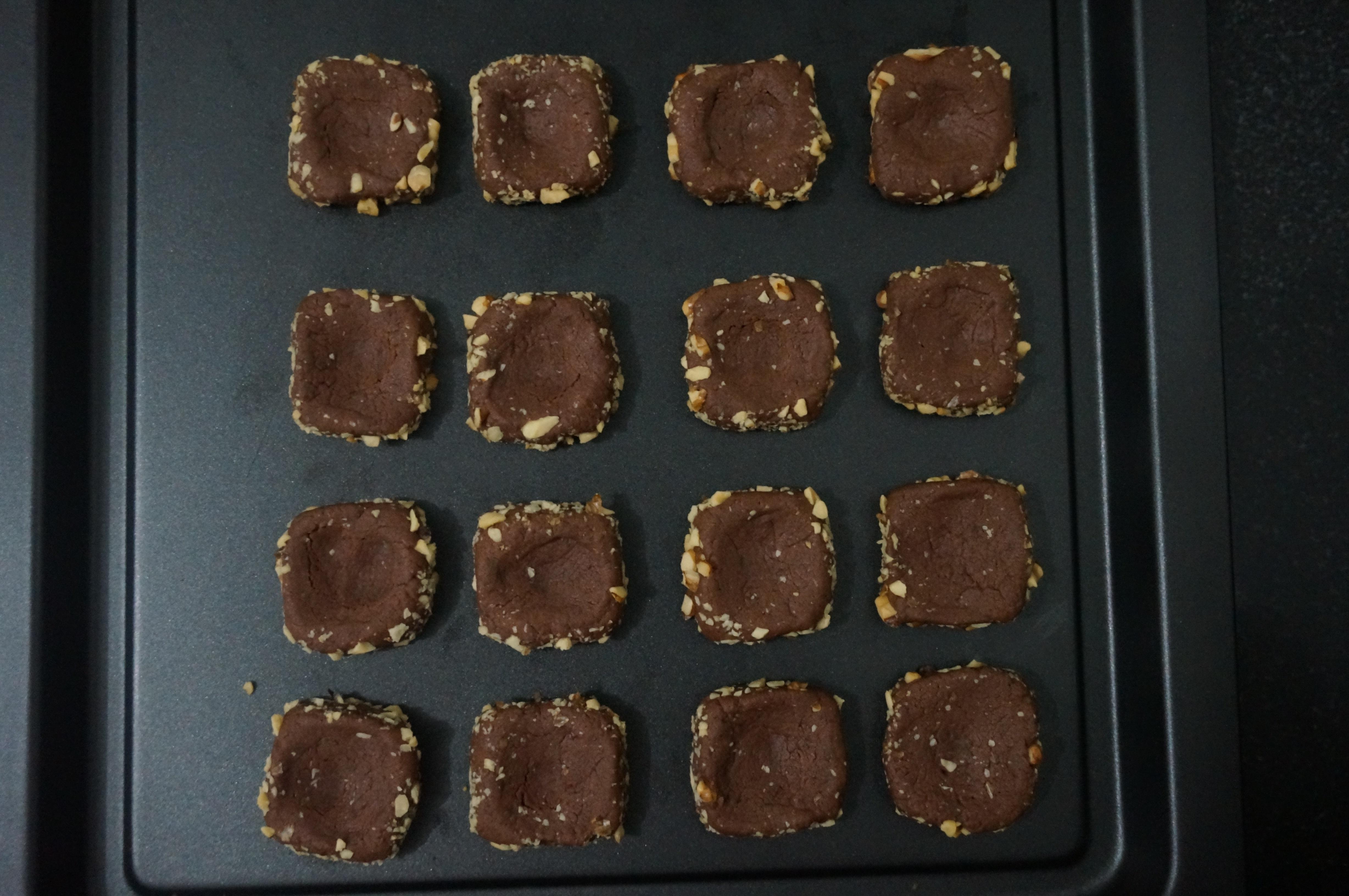 奇趣巧克力堅果餅干的做法 步骤10