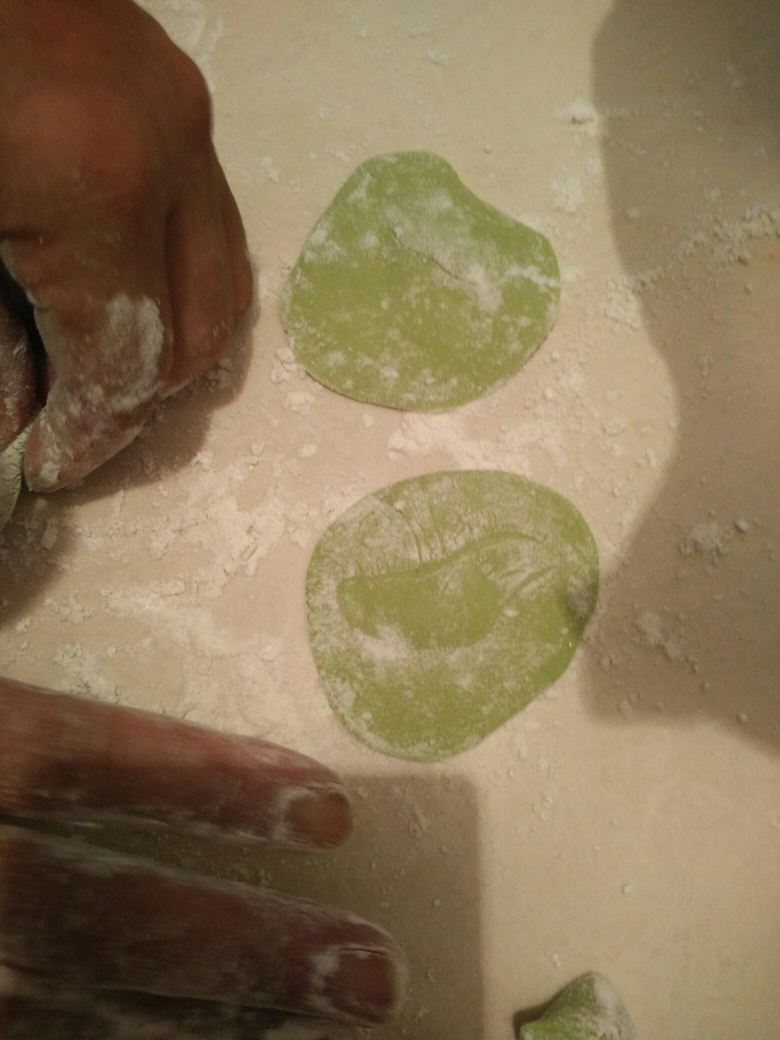 菠菜綠色水餃的做法 步骤5