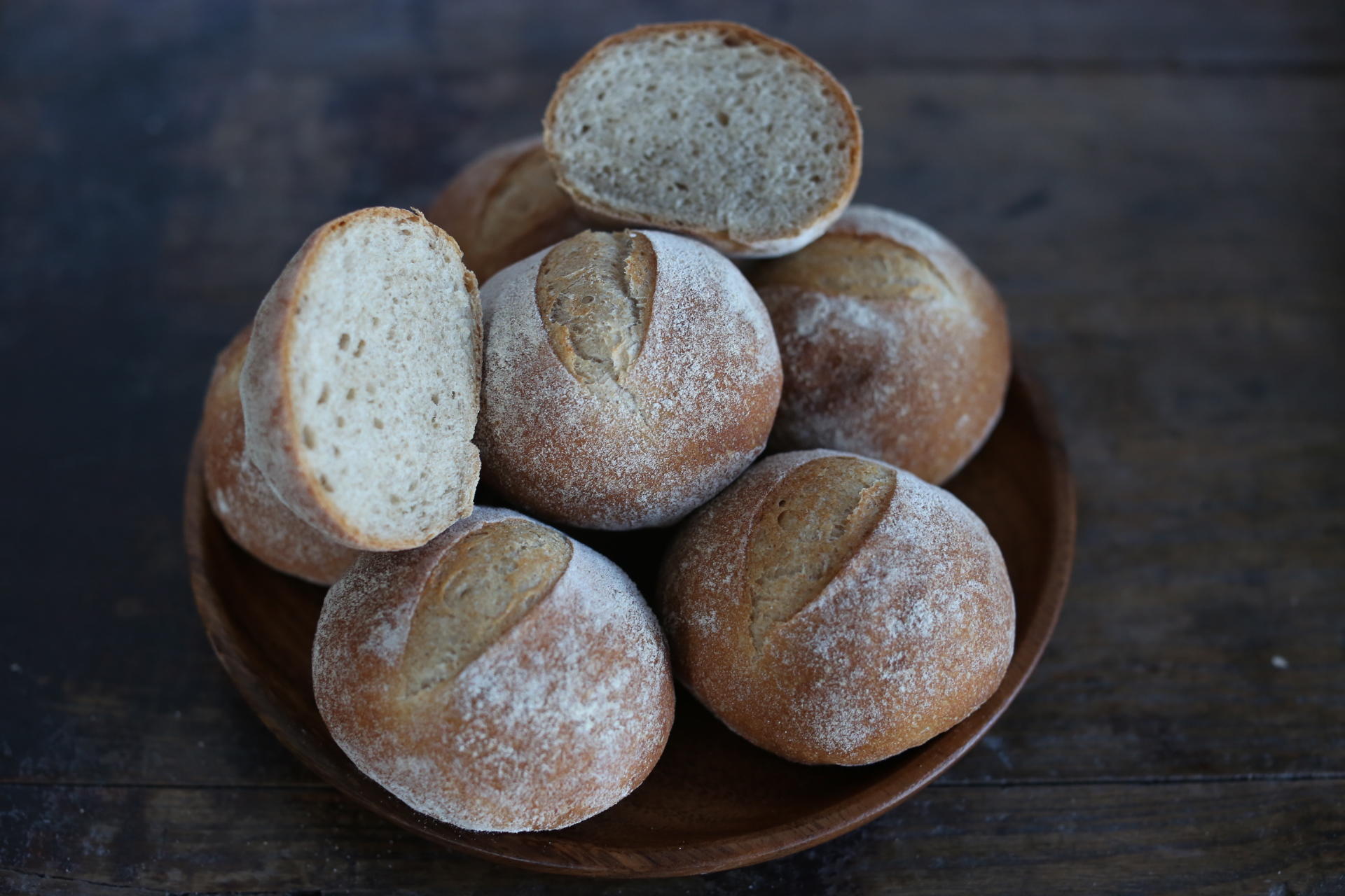 簡餐面包－30%德國黑裸麥餐包的N種開啟方式的做法 步骤1