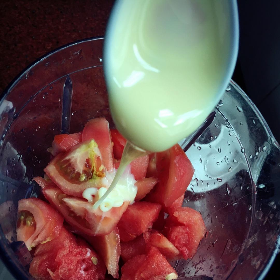 番茄西瓜汁的做法 步骤3