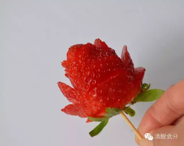 情人節 | 巧克力草莓&草莓玫瑰花的做法 步骤12