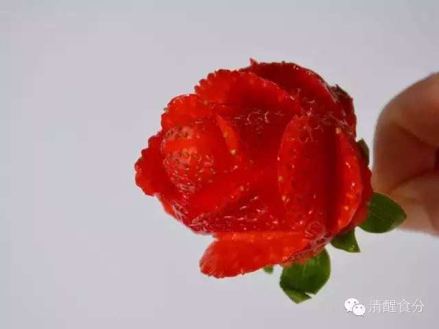 情人節 | 巧克力草莓&草莓玫瑰花的做法 步骤13