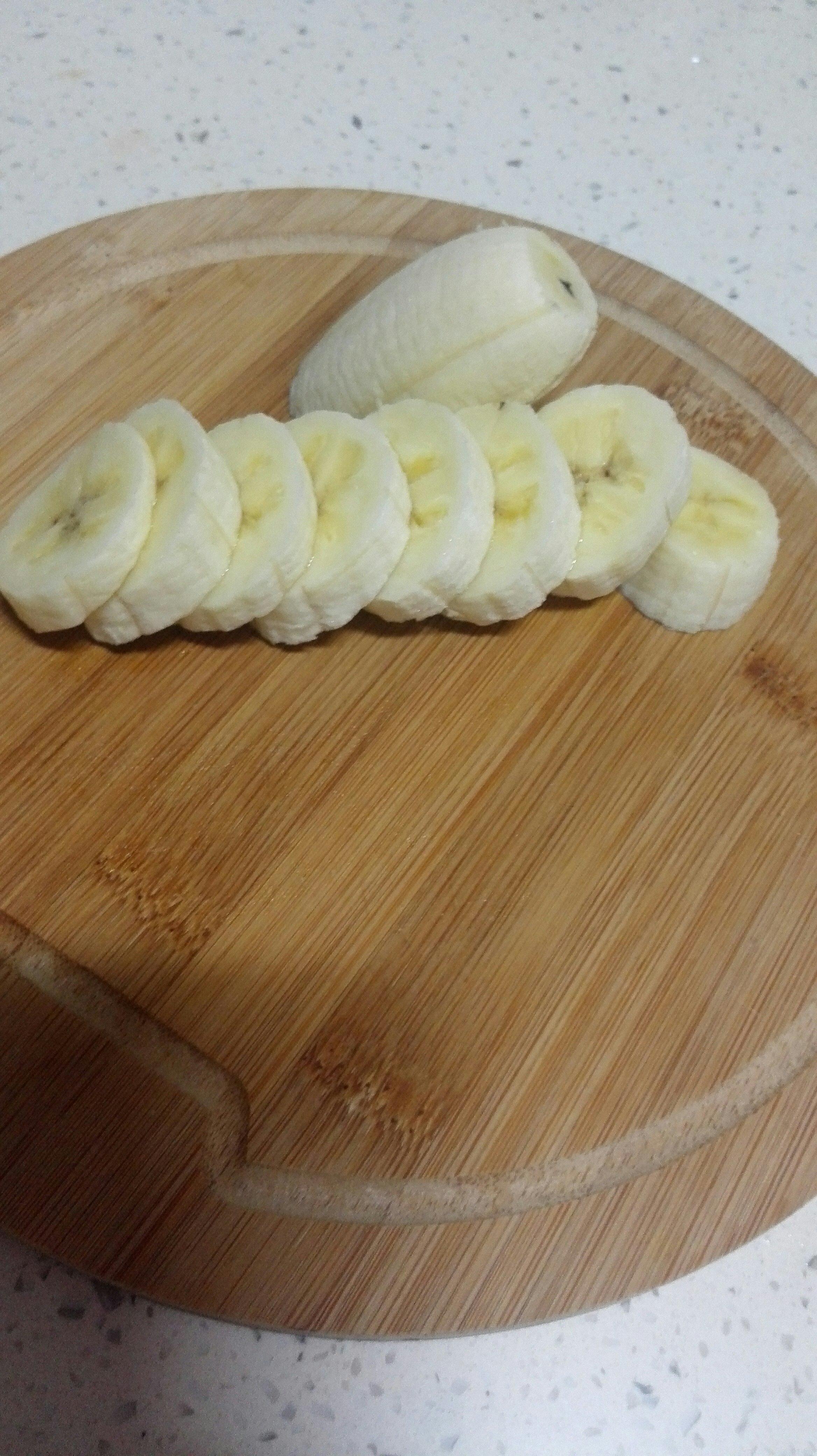 超級簡單香蕉果汁的做法 步骤2