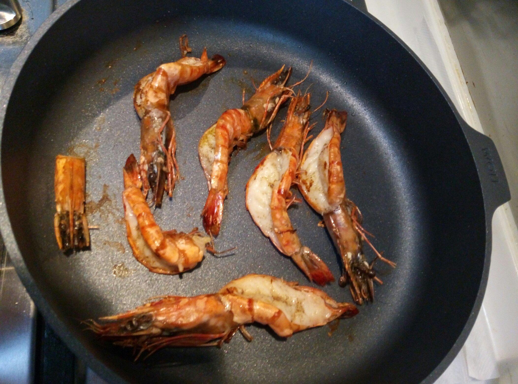 平底鍋煎大蝦，蒜蓉味的做法 步骤8