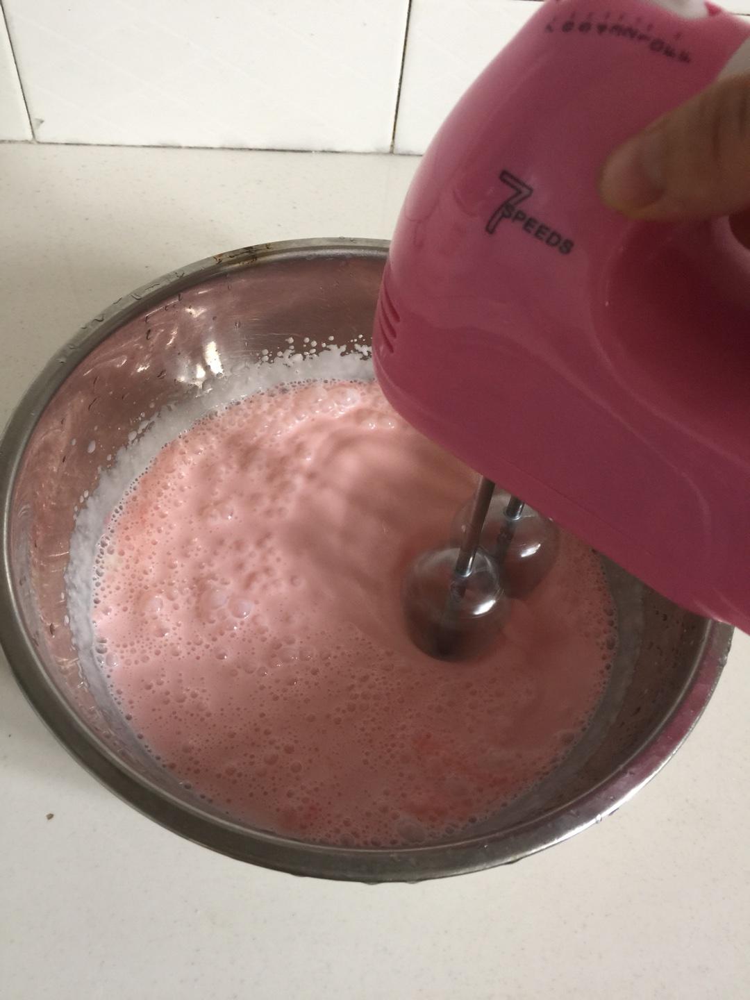 草莓味酸奶冰淇淋的做法 步骤7