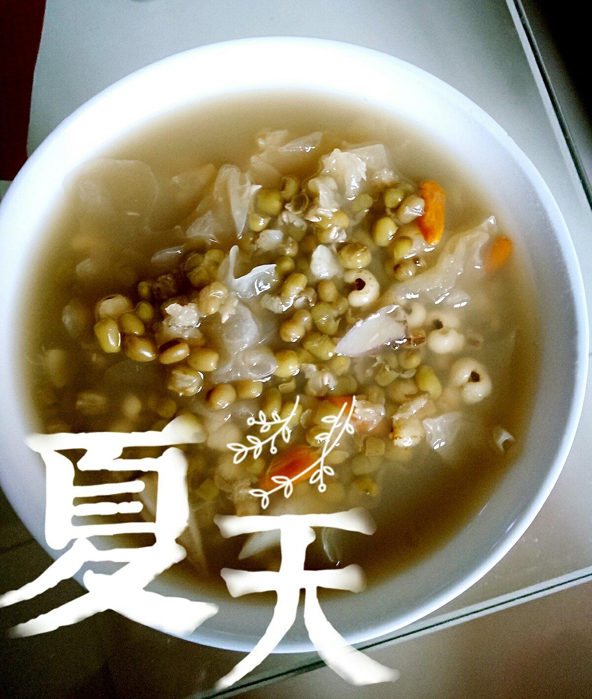 綠豆薏米銀耳百合枸杞玫瑰粥(電飯煲版)的做法 步骤1