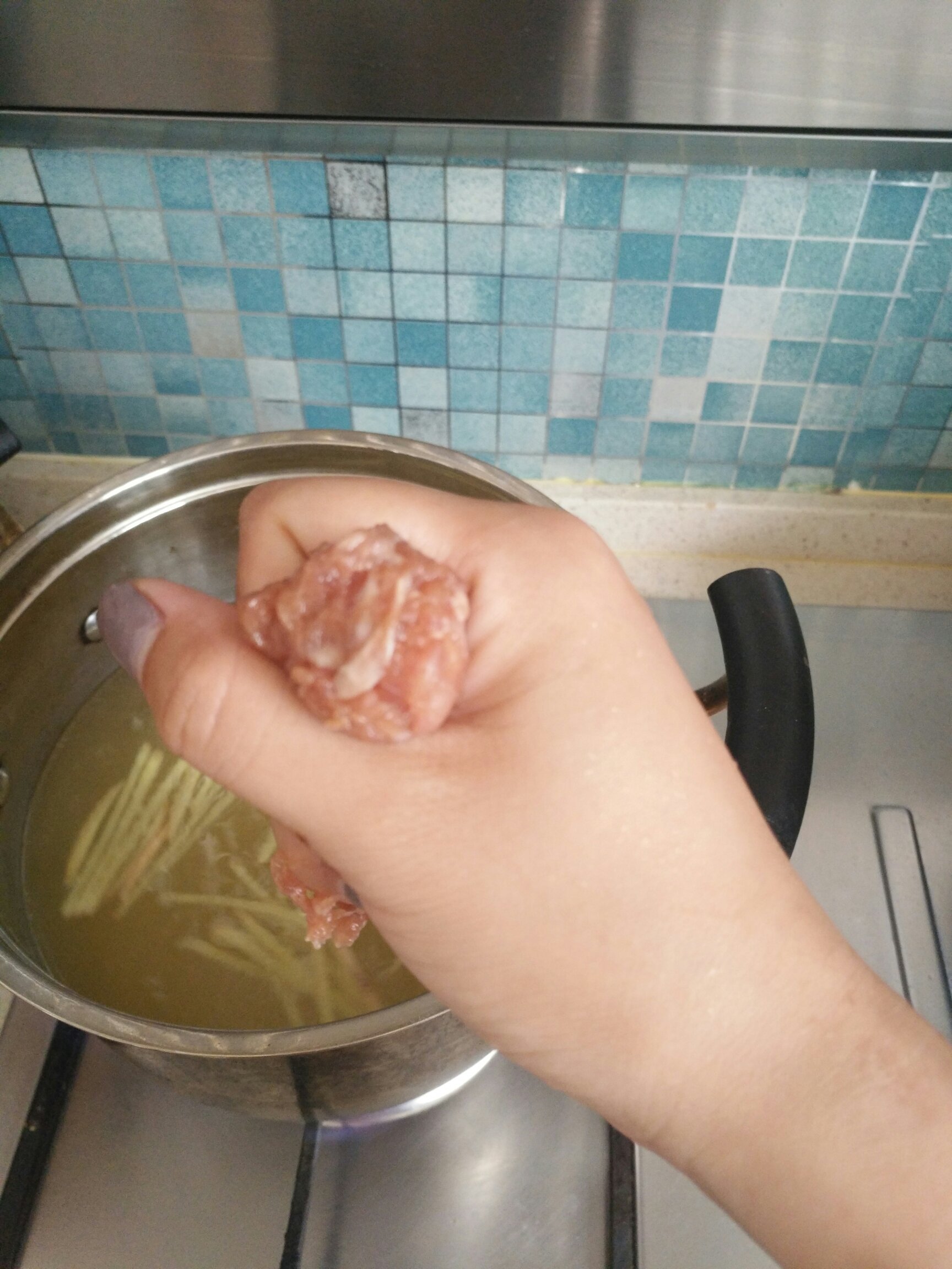 清爽冬瓜丸子湯的做法 步骤3
