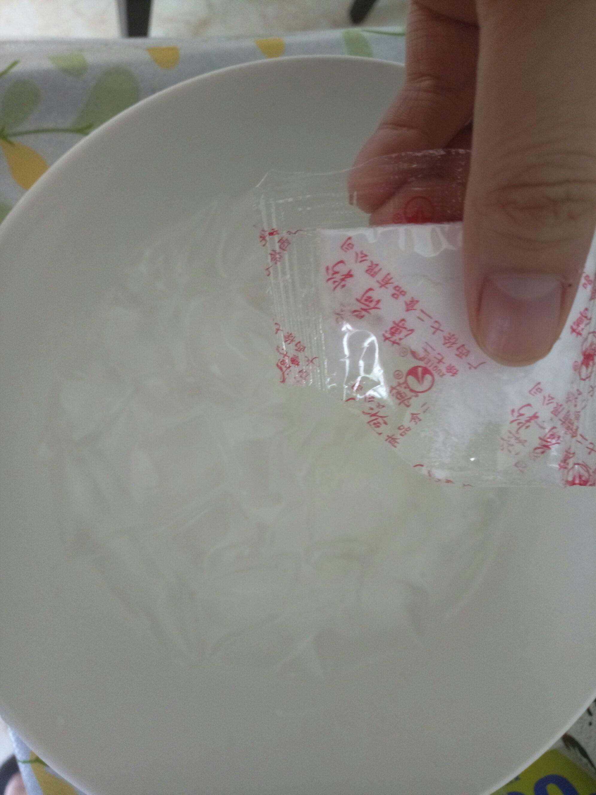 【夏日必備消暑甜品】白涼粉酸梅蘇打的做法 步骤4