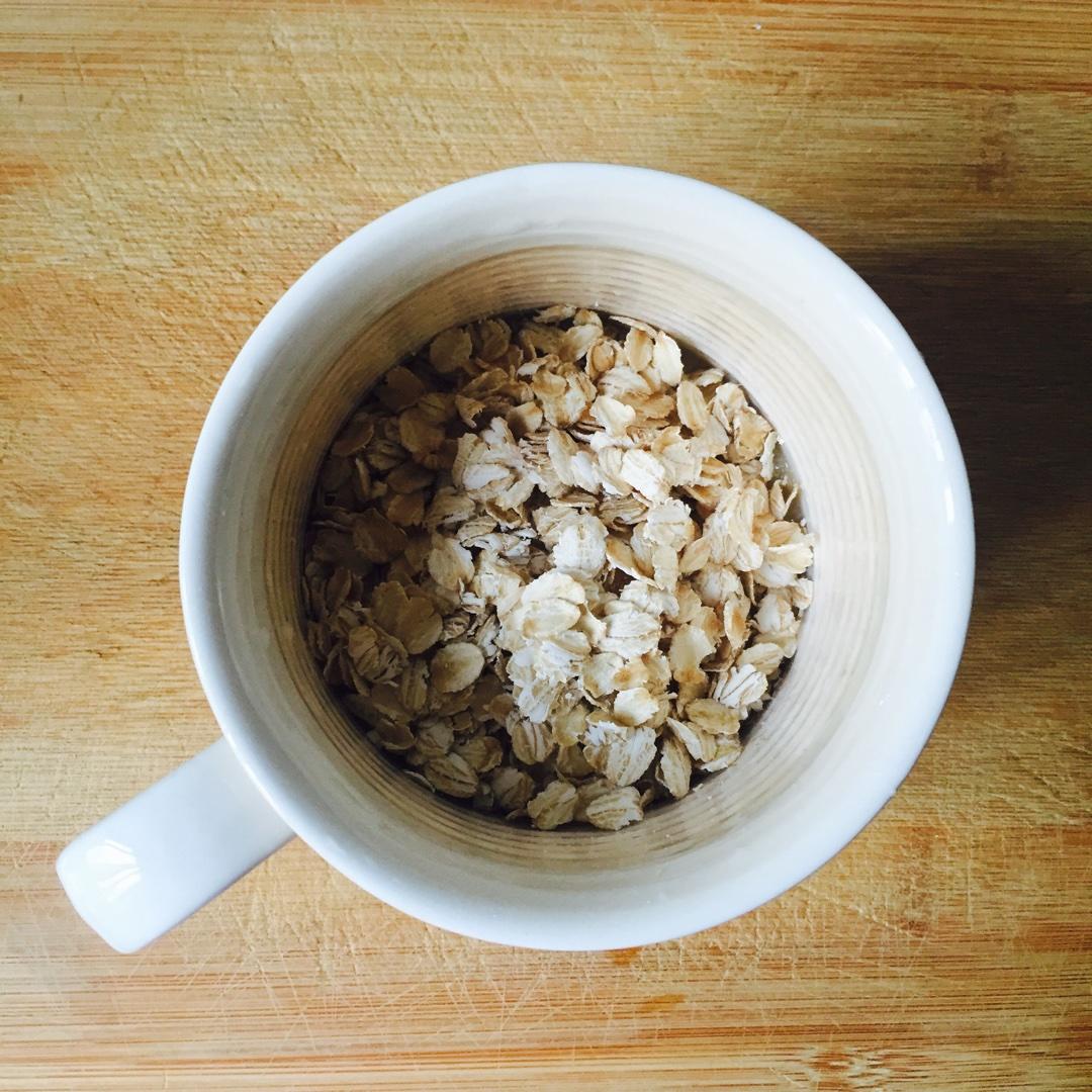 快手早餐︰香蕉牛奶燕麥的做法 步骤4