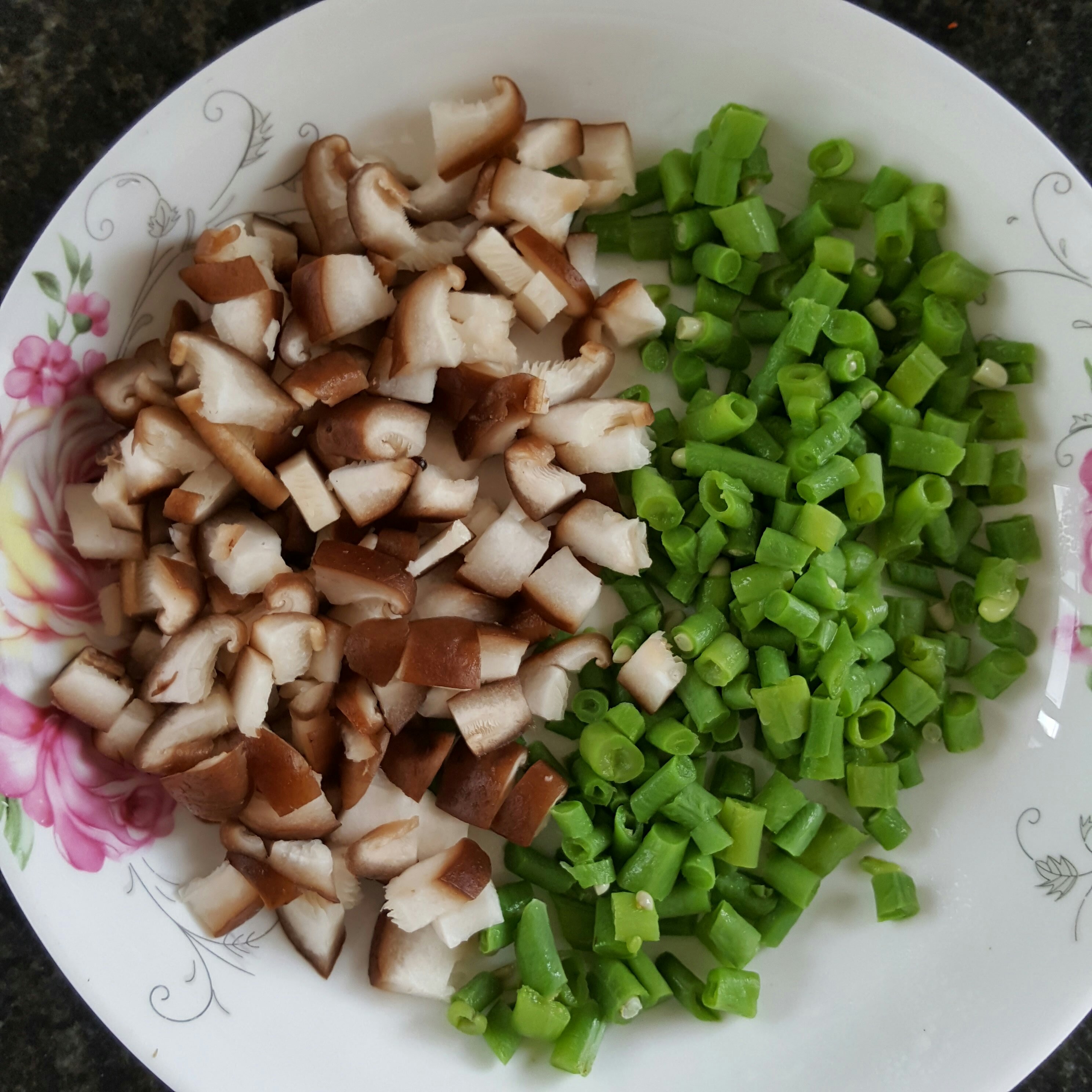 豆角香菇牛肉飯的做法 步骤2