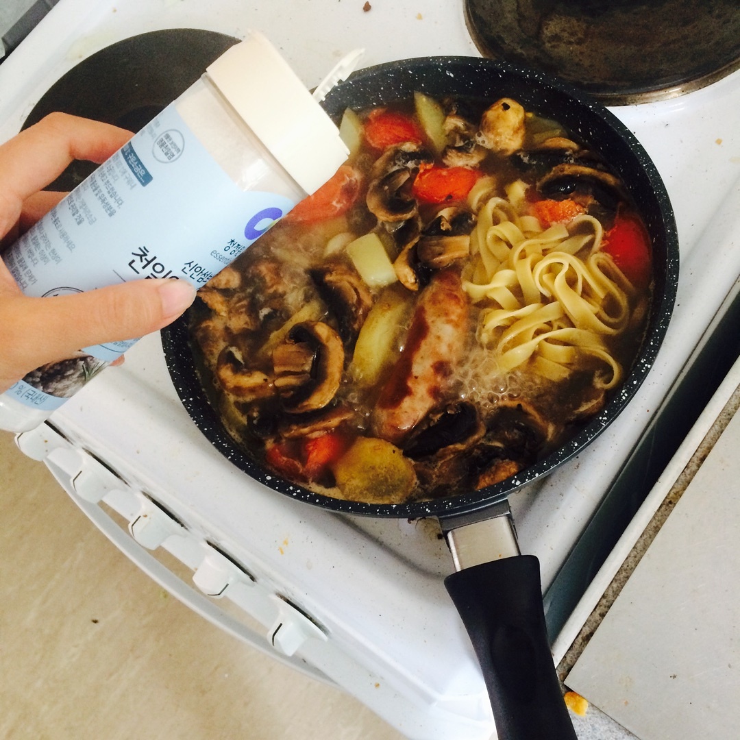 番茄土豆蘑菇湯（煮一切）的做法 步骤4