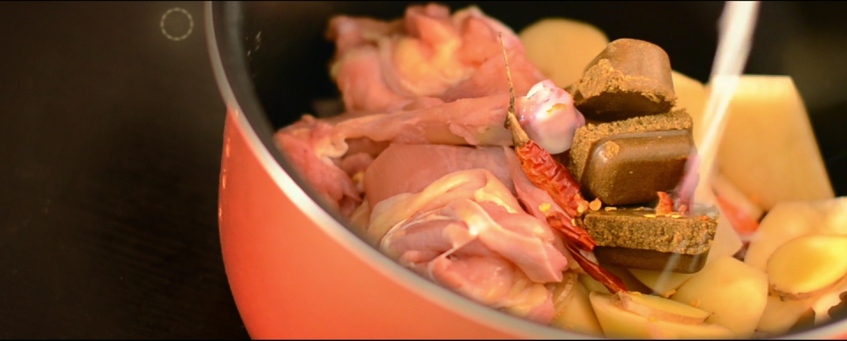 電飯煲料理 ∣咖喱雞肉的做法 步骤5