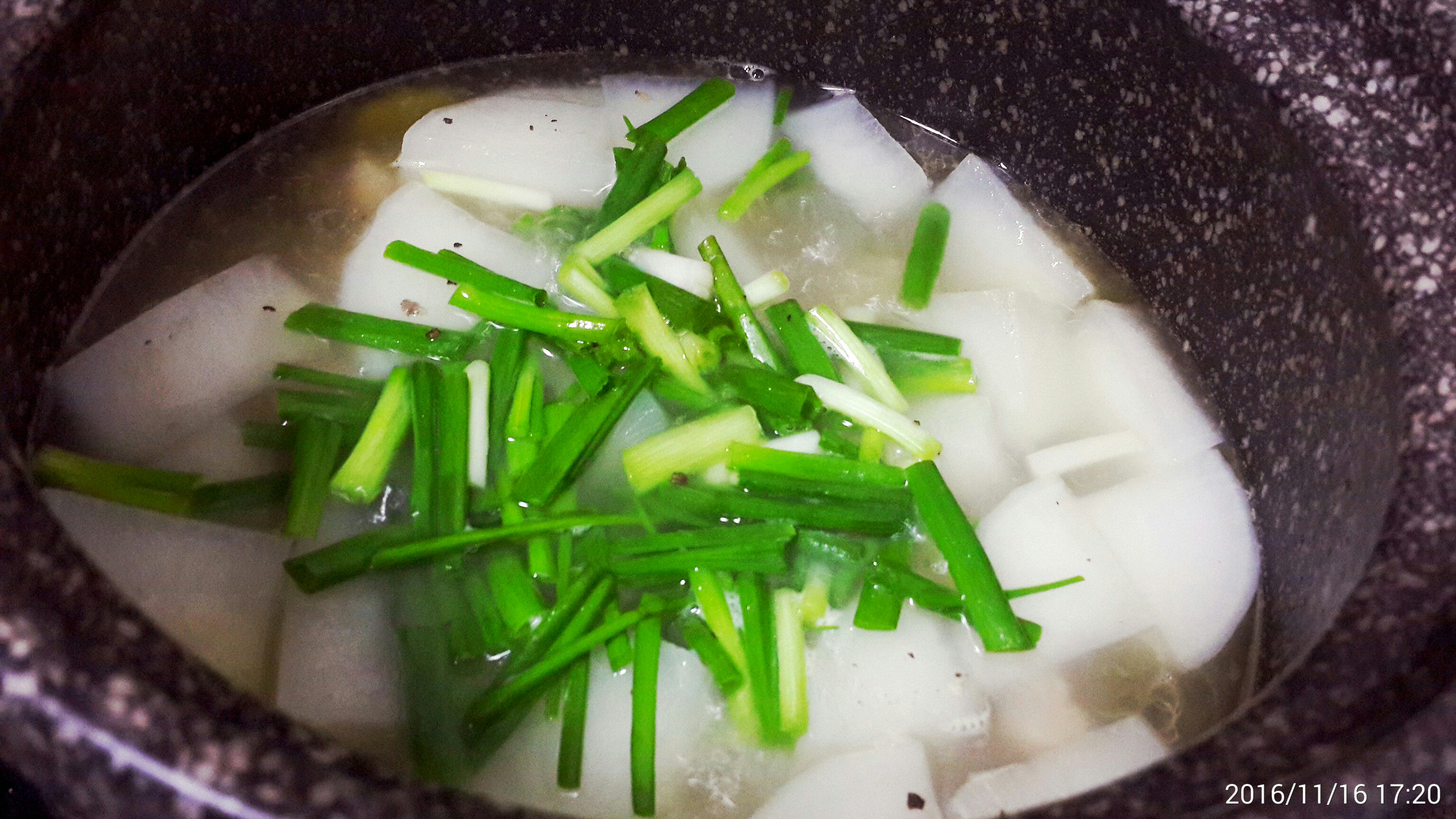 白蘿卜排骨湯的做法 步骤1