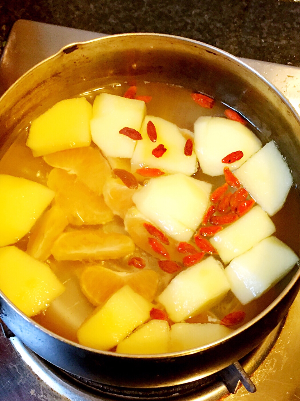 暖心水果甜湯的做法 步骤2