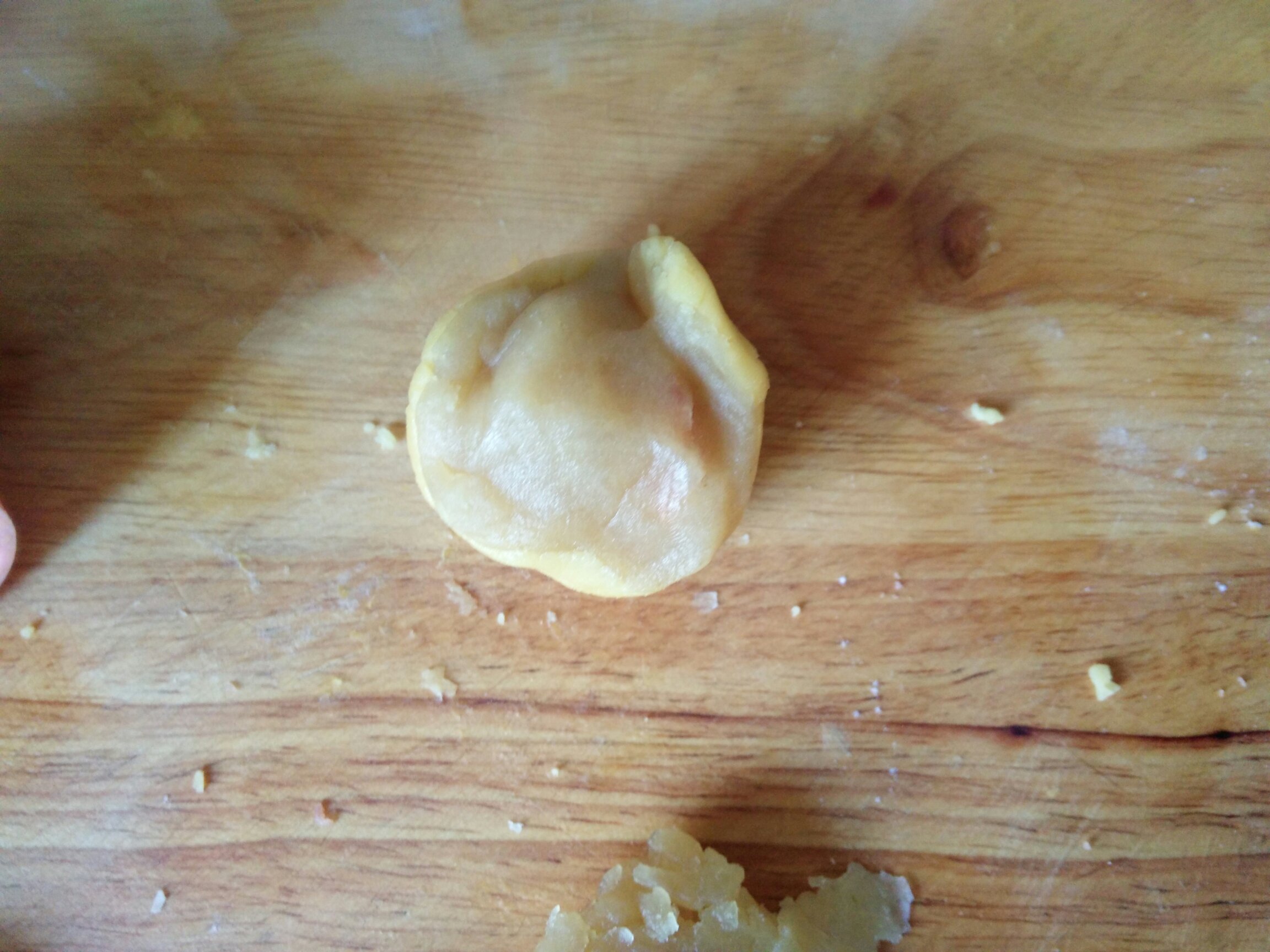 蓮蓉蛋黃月餅——新手版的做法 步骤3