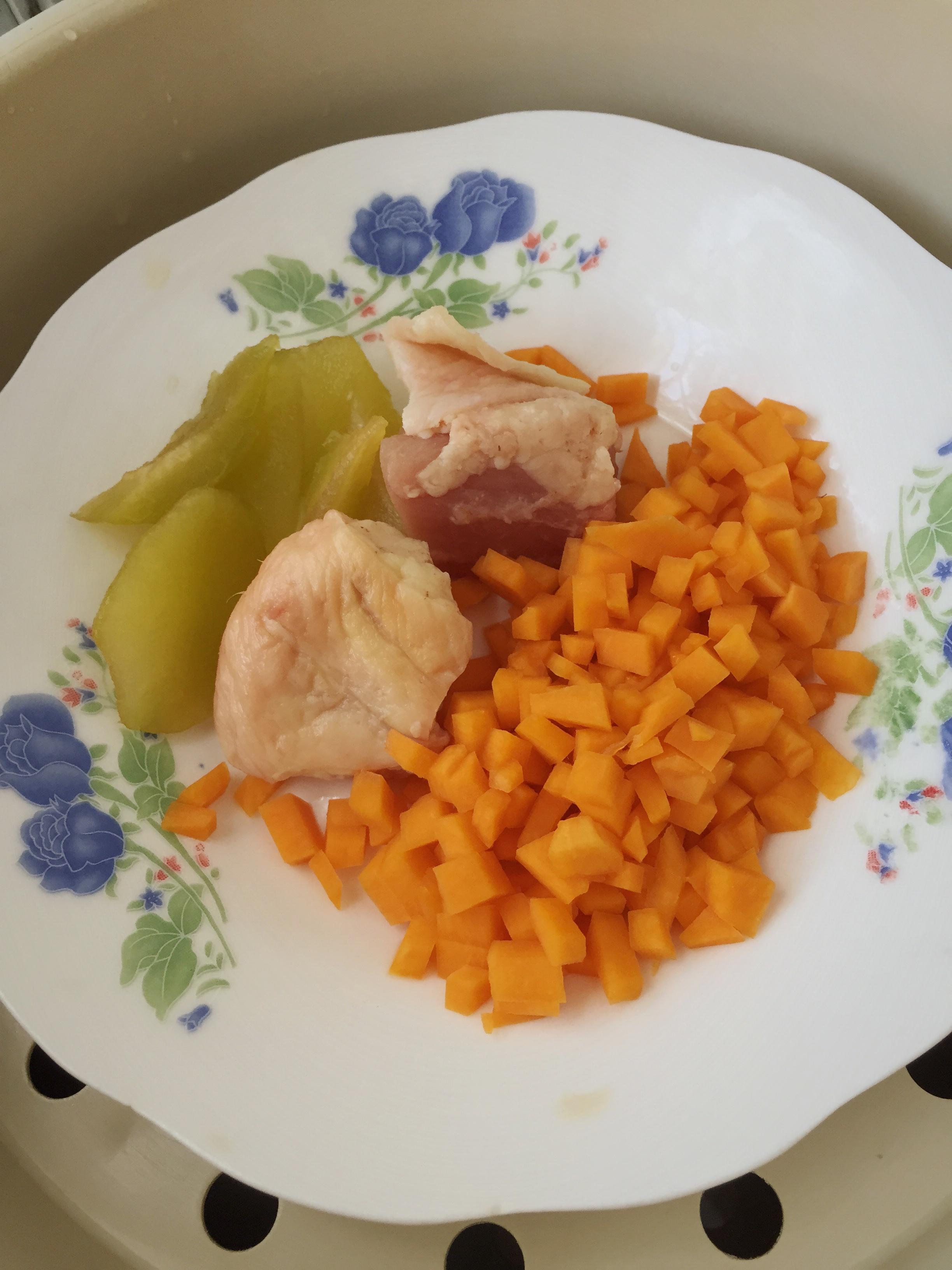 寶寶輔食（10個月）南瓜雞肉西梅米粉的做法 步骤1