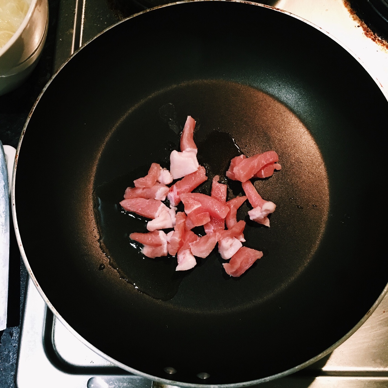 如何在腐國DIY漬菜粉（▔+ー▔）（酸菜粉絲炒肉）的做法 步骤3