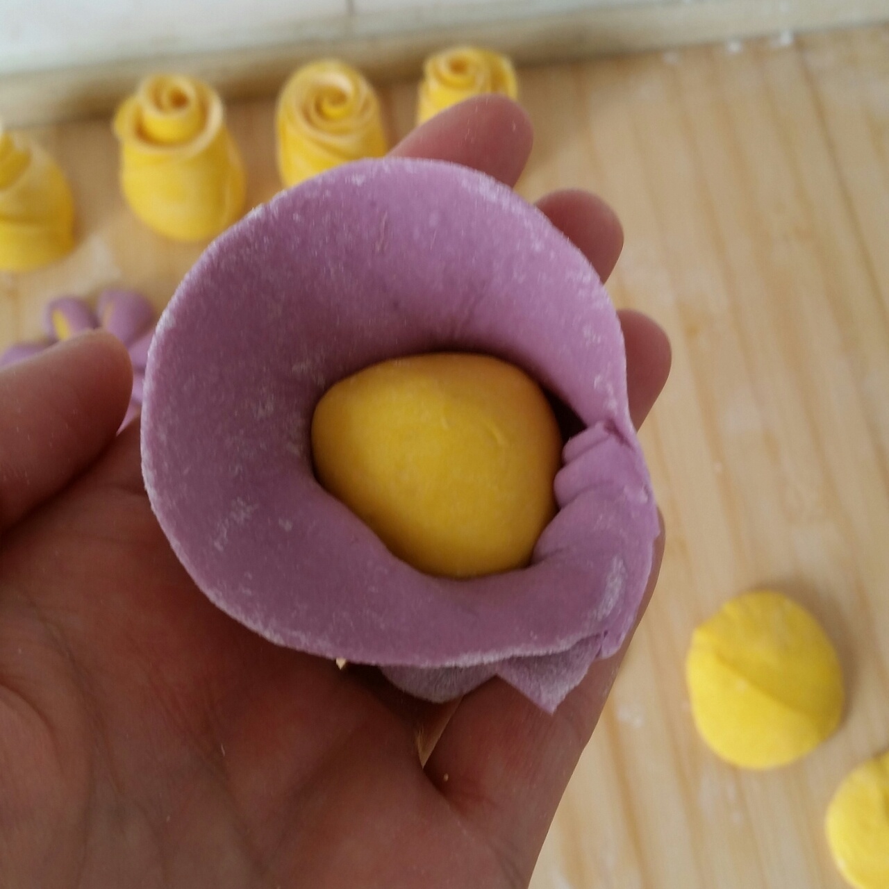 南瓜紫薯花樣饅頭的做法 步骤22