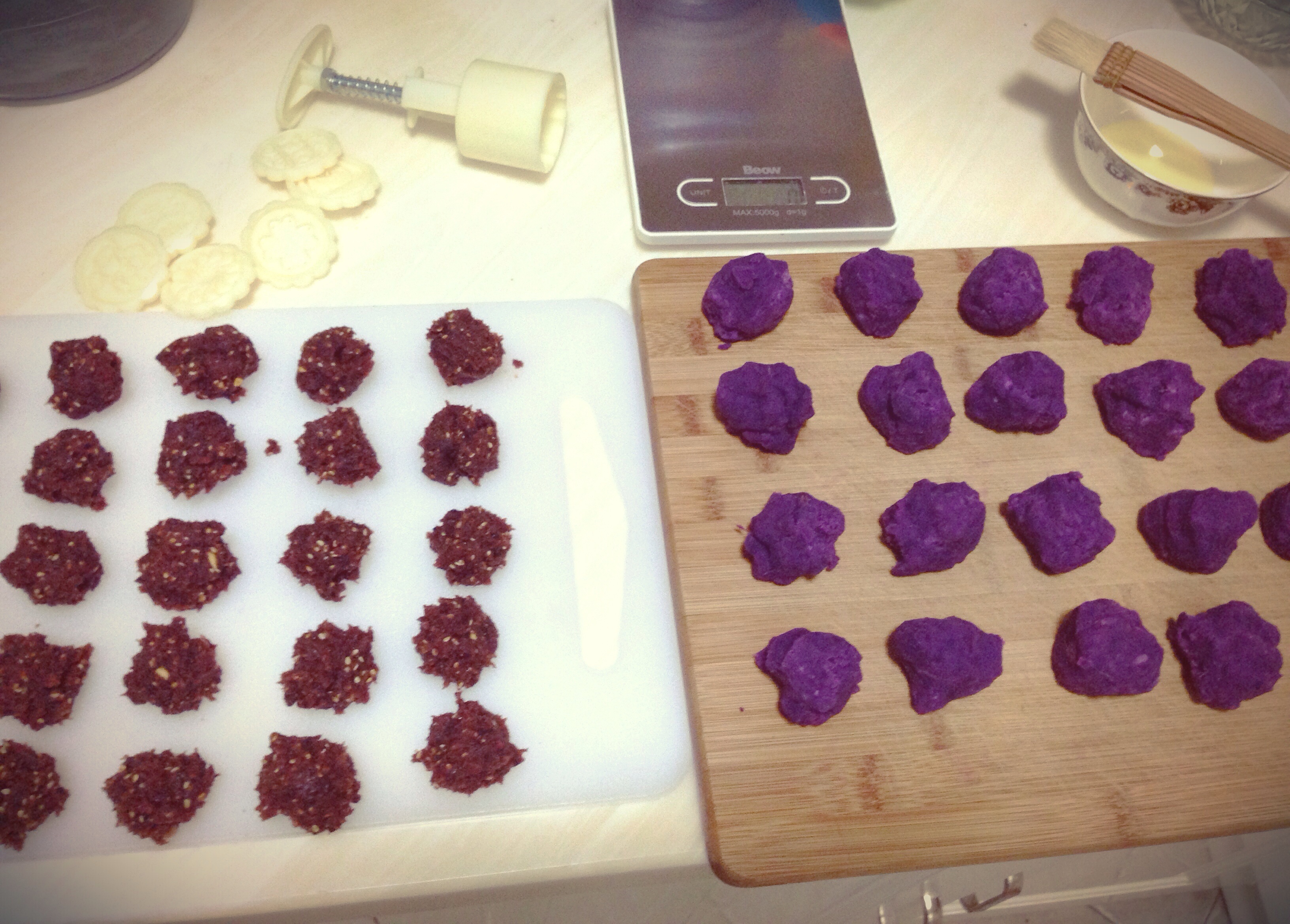 紅豆黑芝麻紫薯糕（也算月餅啦…吧…）的做法 步骤1