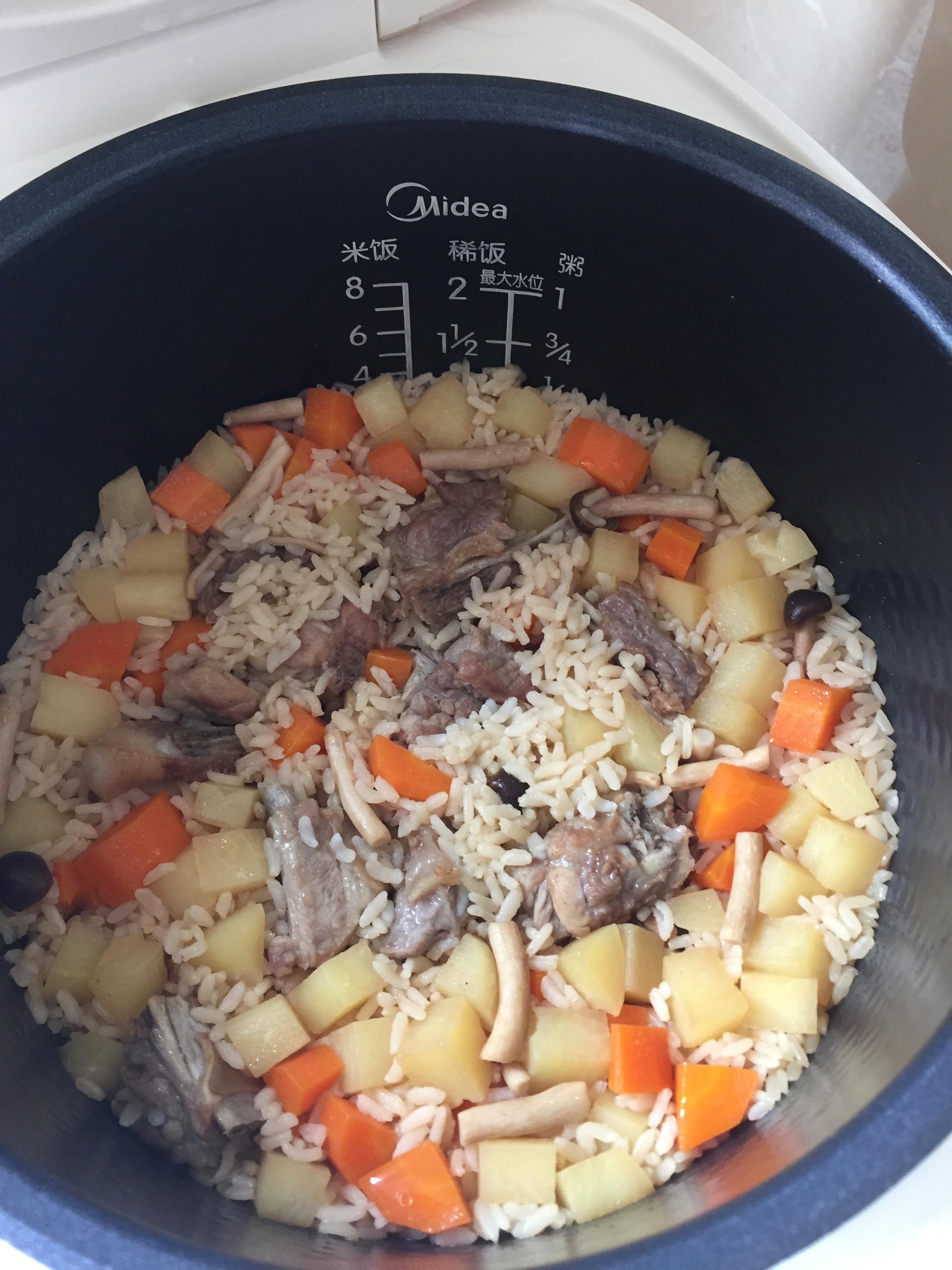 排骨土豆蘿卜燜飯（電飯鍋）的做法 步骤5
