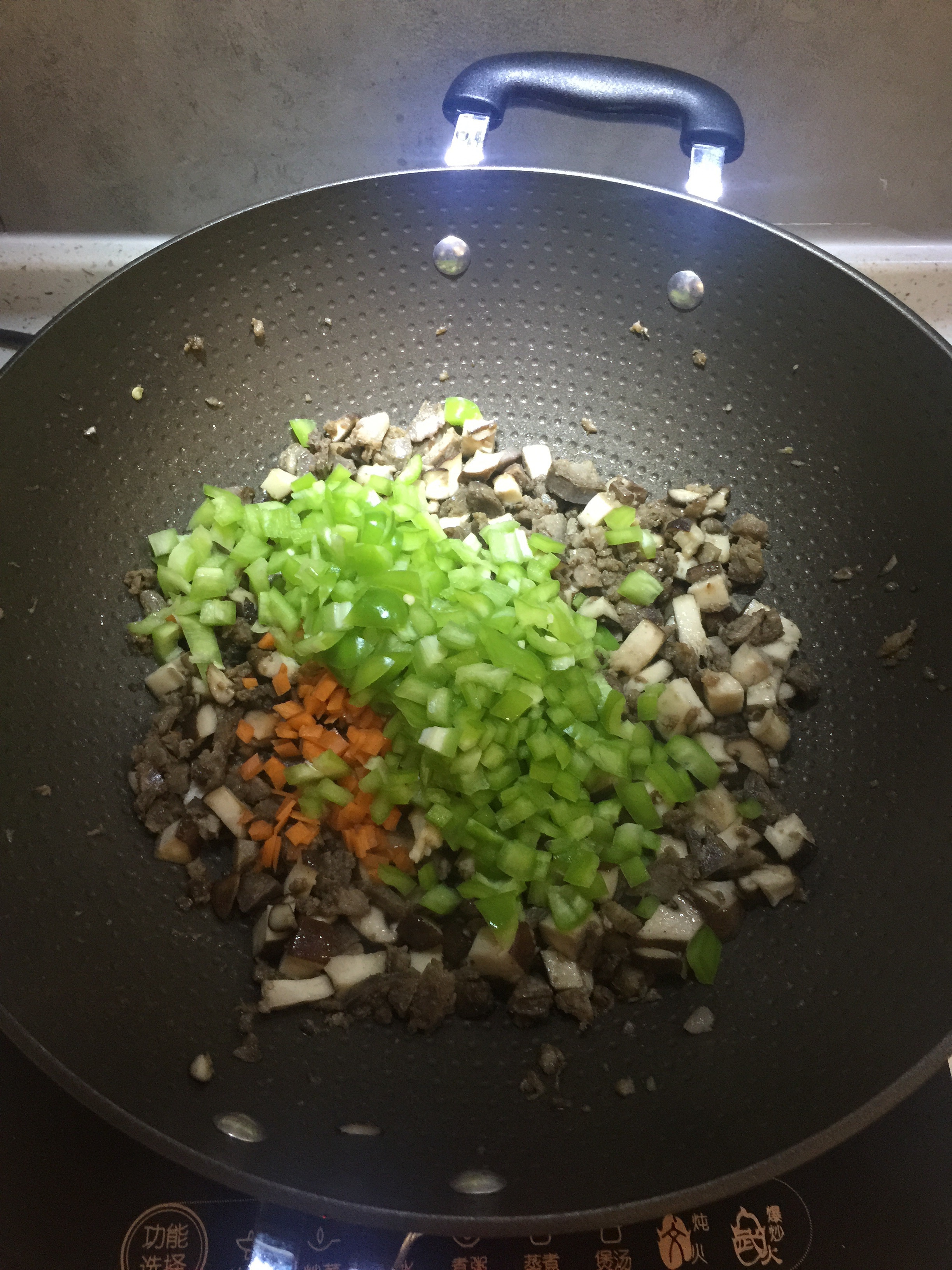 干腸香菇炒飯的做法 步骤5