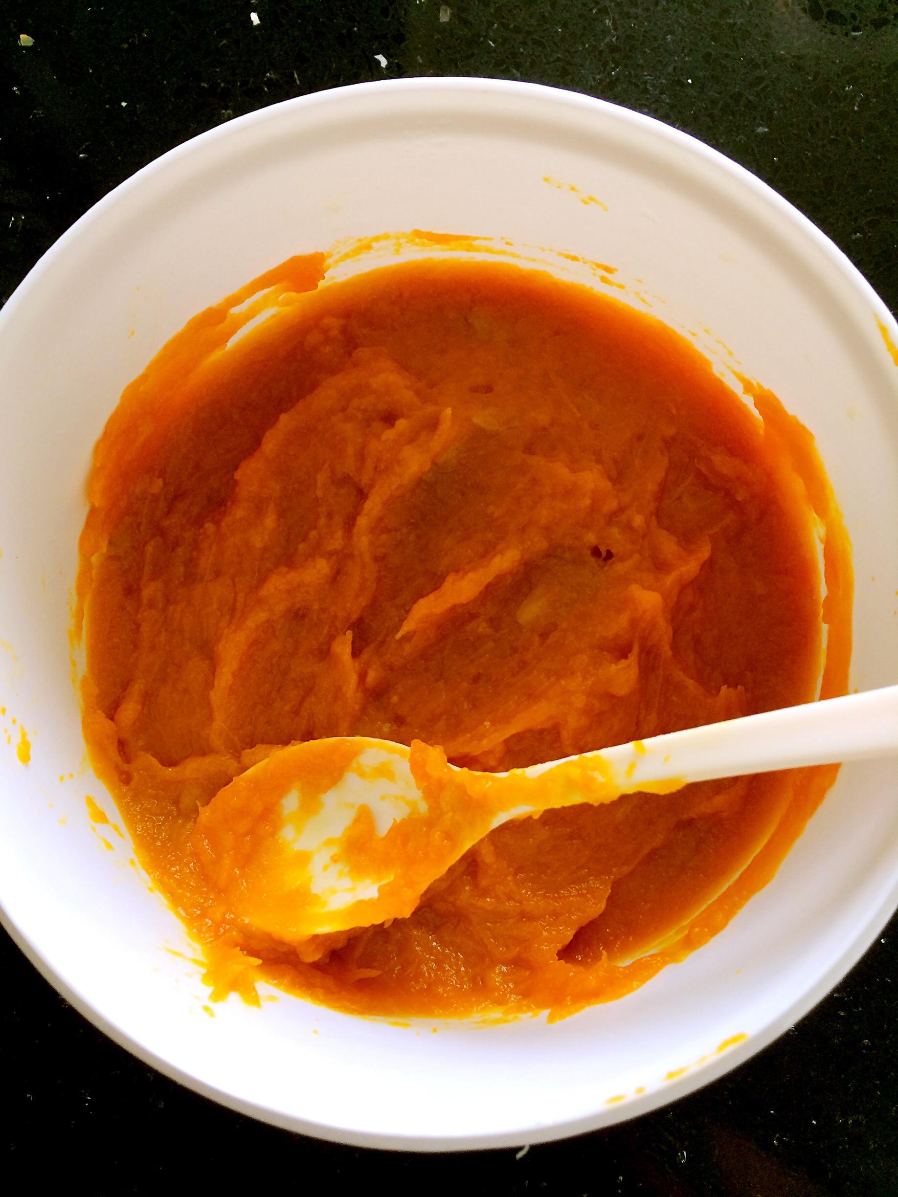 寶寶輔食—南瓜粥的做法 步骤3
