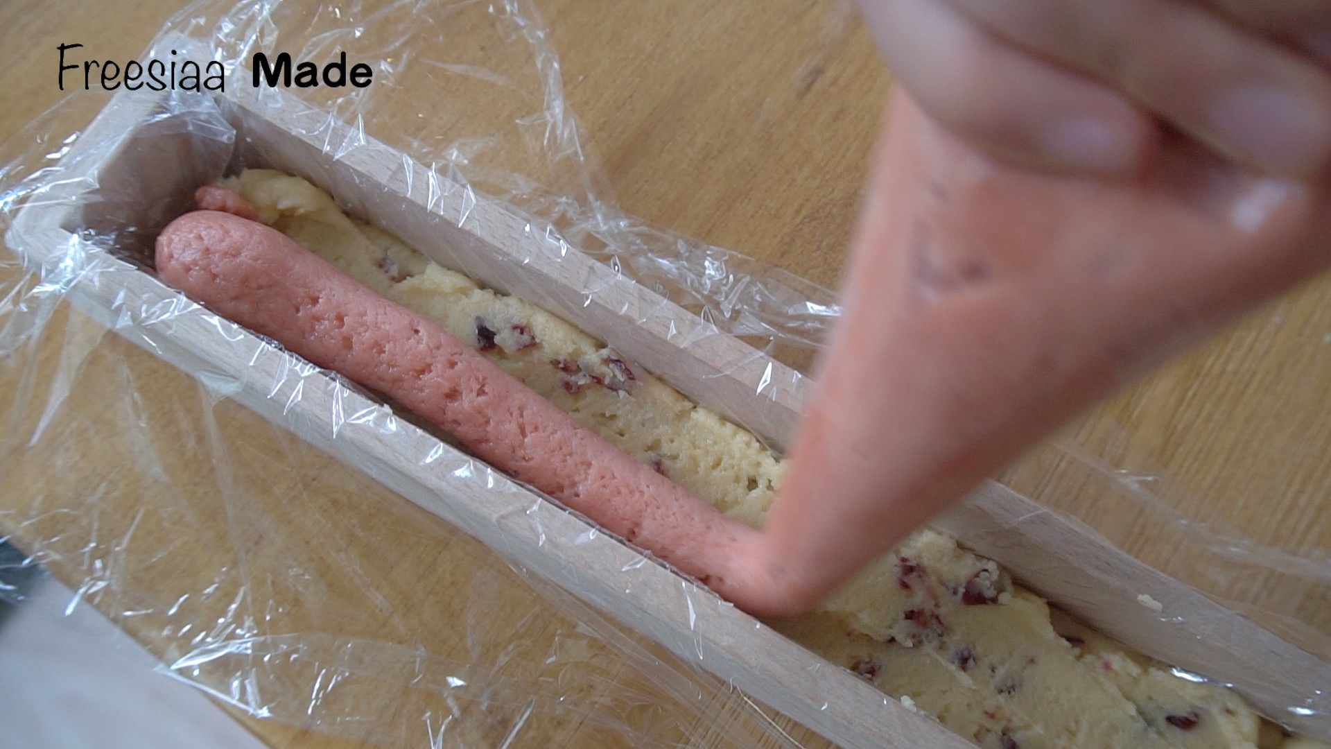 （視頻）蔓越莓 撞色餅干的做法 步骤9