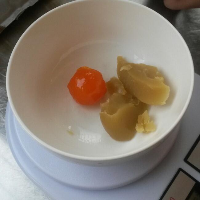 廣式白蓮蓉蛋黃月餅的做法 步骤5