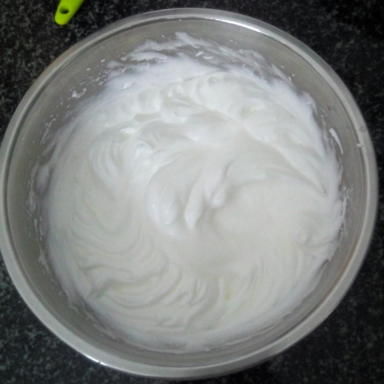 燙面分蛋海綿蛋糕的做法 步骤2