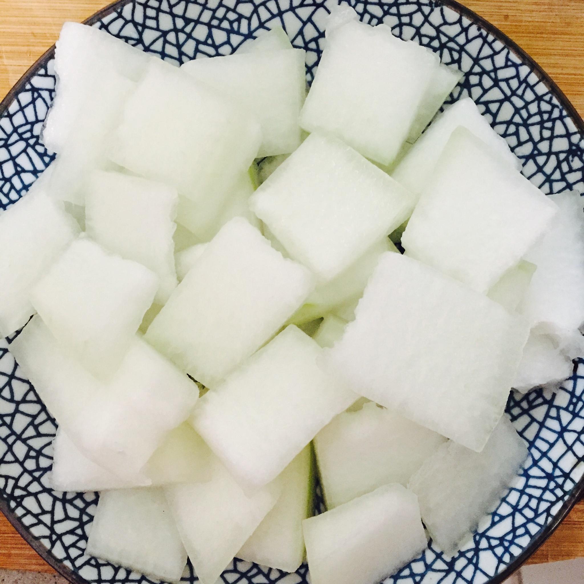 冬瓜薏米枸杞排骨湯的做法 步骤3