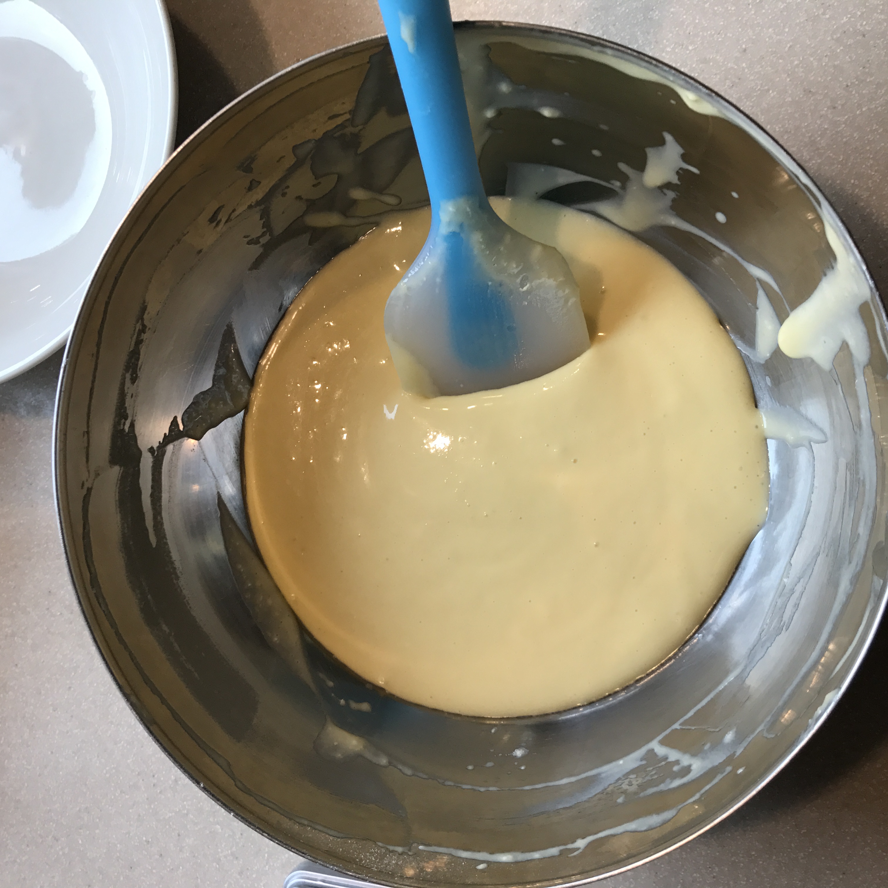 奶油乳酪蘑菇雲戚風蛋糕的做法 步骤10