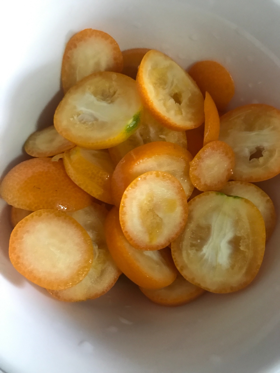 金桔檸檬蜂蜜水的做法 步骤2