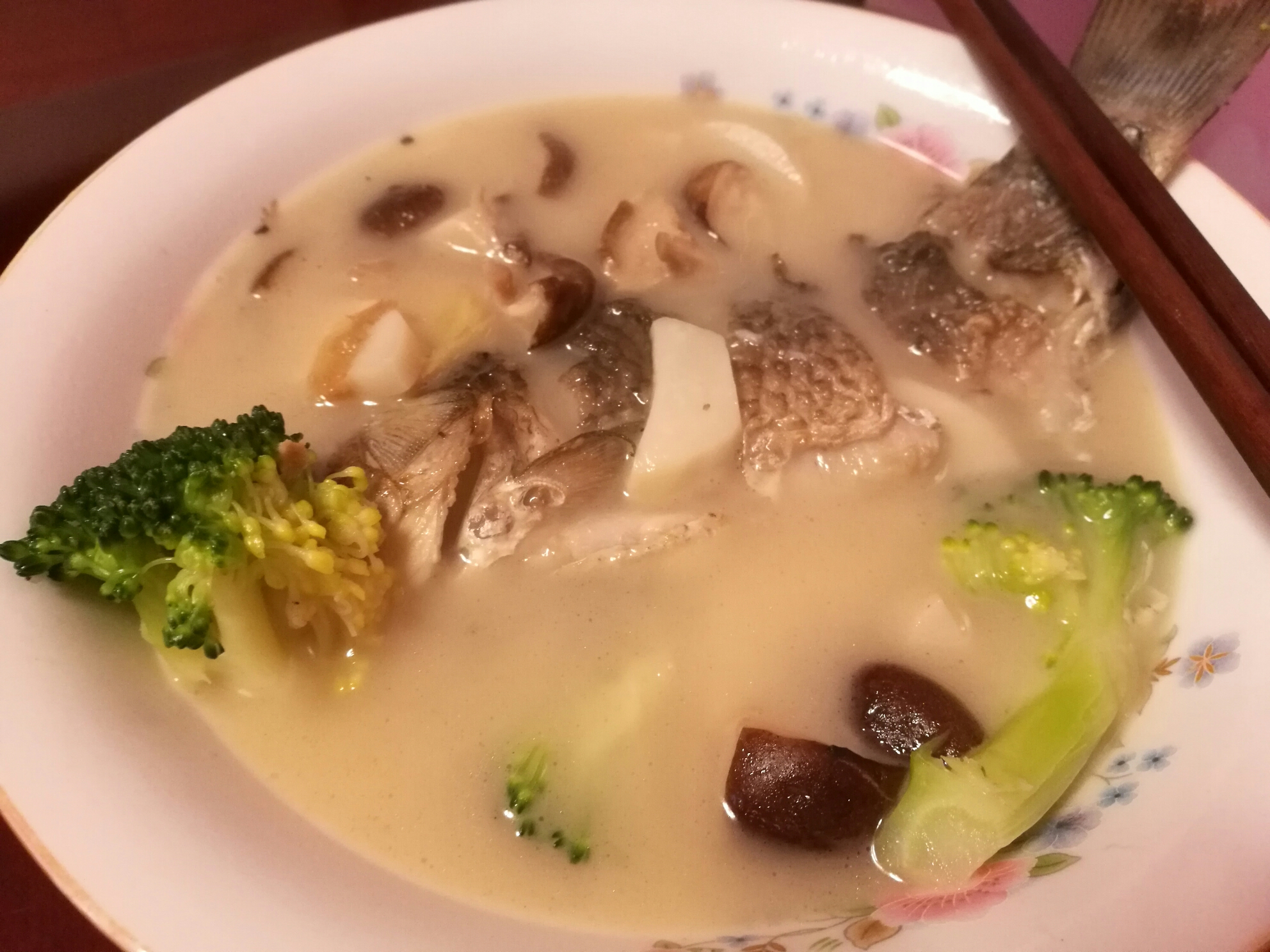 菌菇魚湯的做法 步骤2