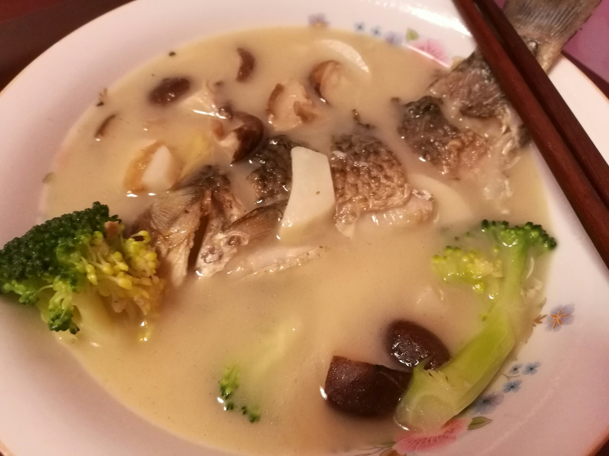 菌菇魚湯的做法 步骤1