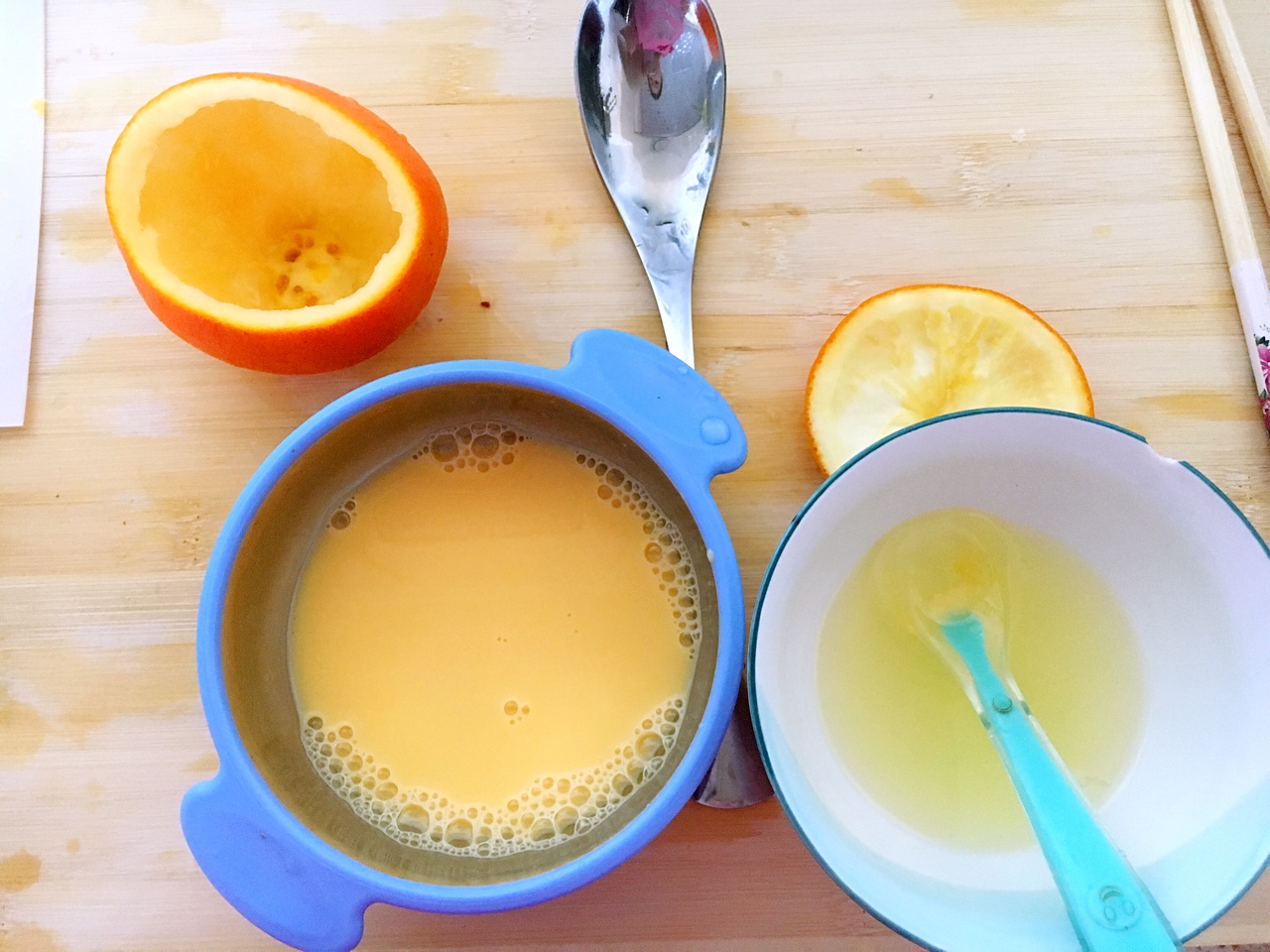 寶寶輔食—香橙蒸蛋黃的做法 步骤3