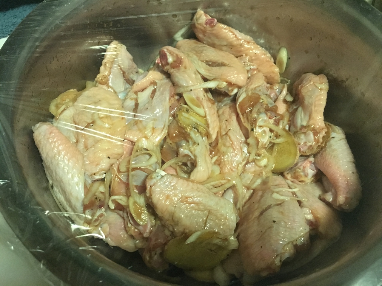 燜鍋雞翅——Staub鑄鐵鍋的做法 步骤1