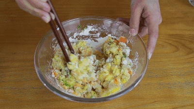 小米蔬菜餅片【寶寶零食】的做法 步骤6