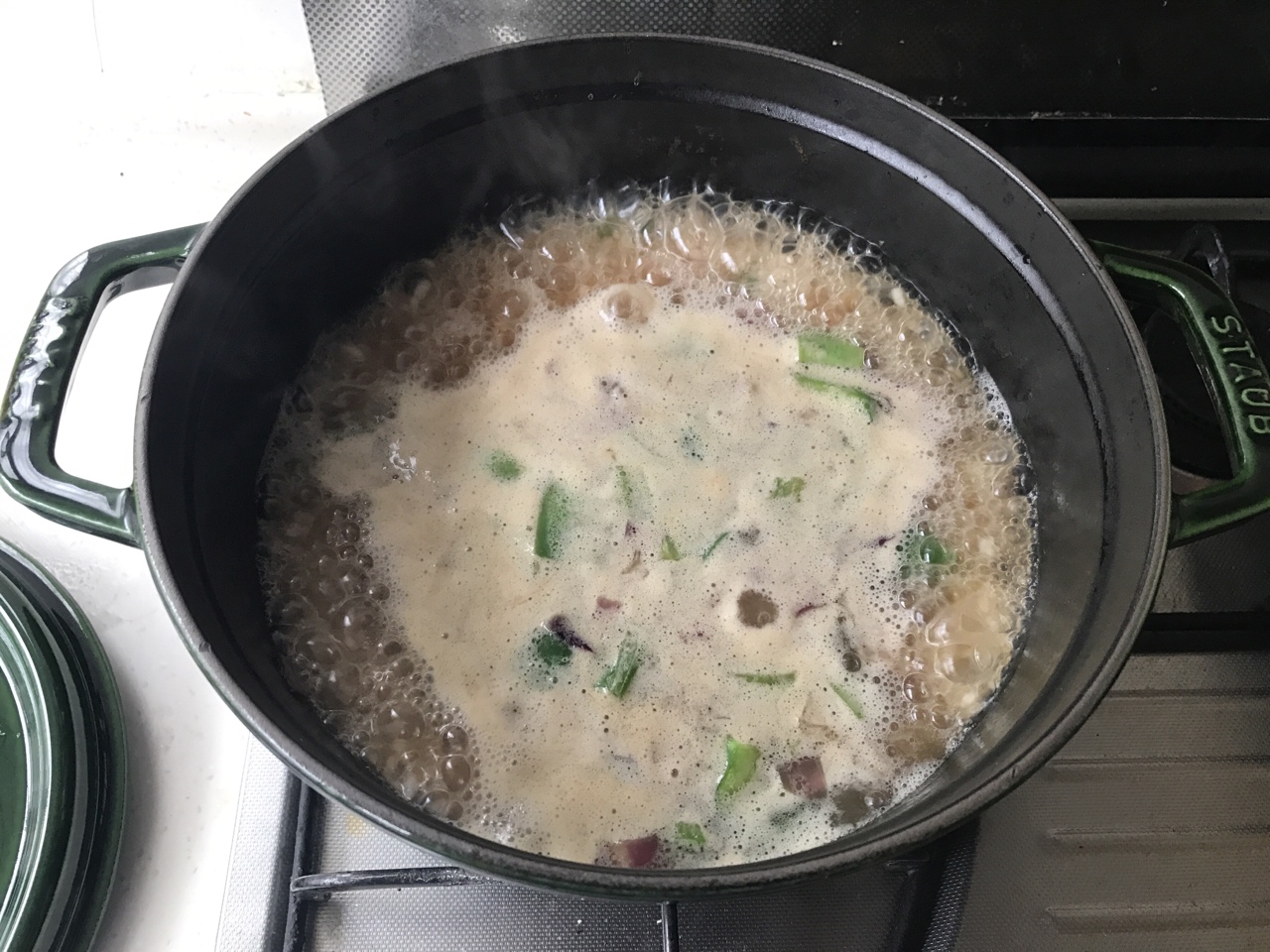 staub鑄鐵鍋肥牛海鮮燜飯的做法 步骤13