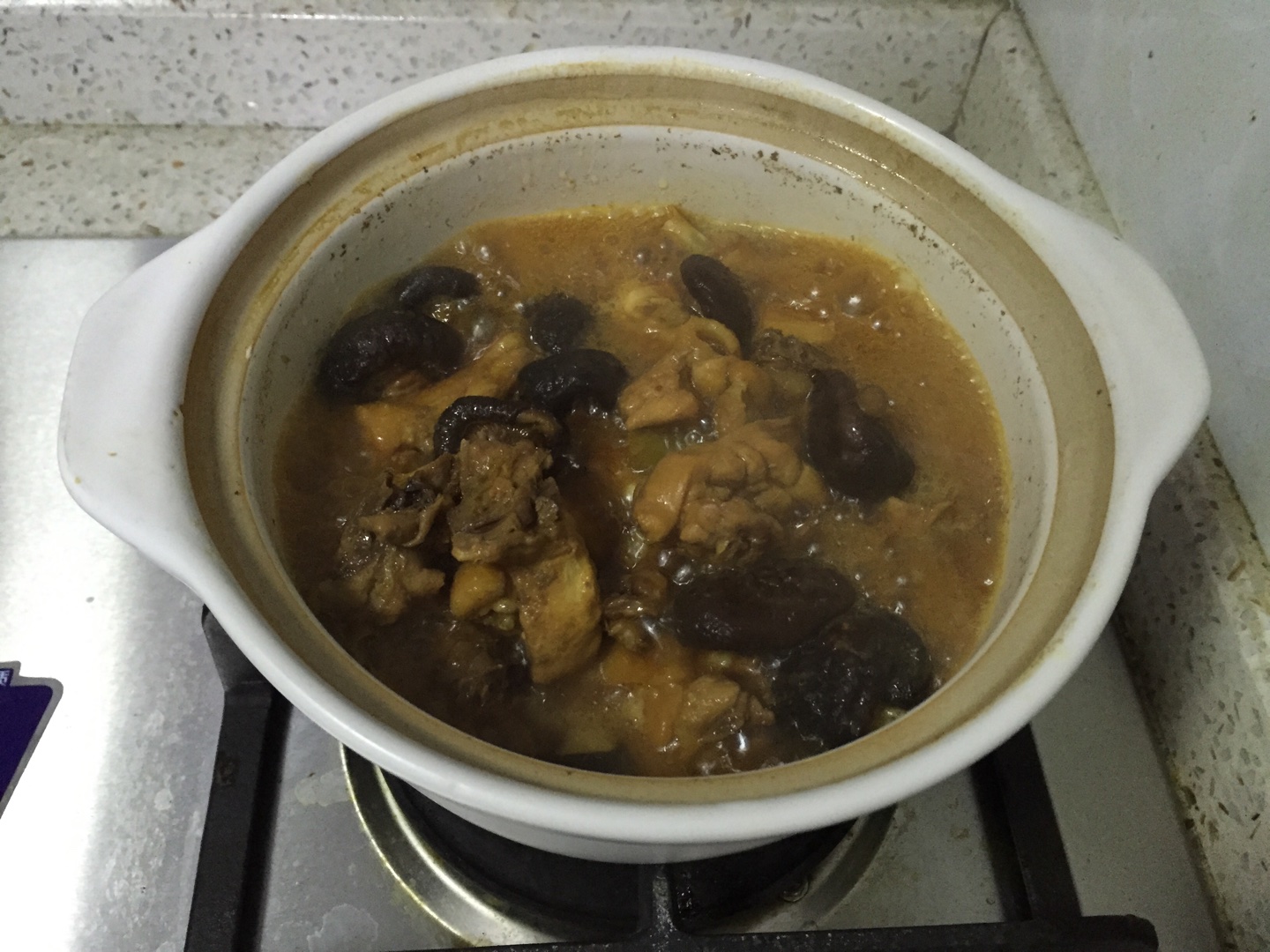 砂鍋燜雞的做法 步骤4