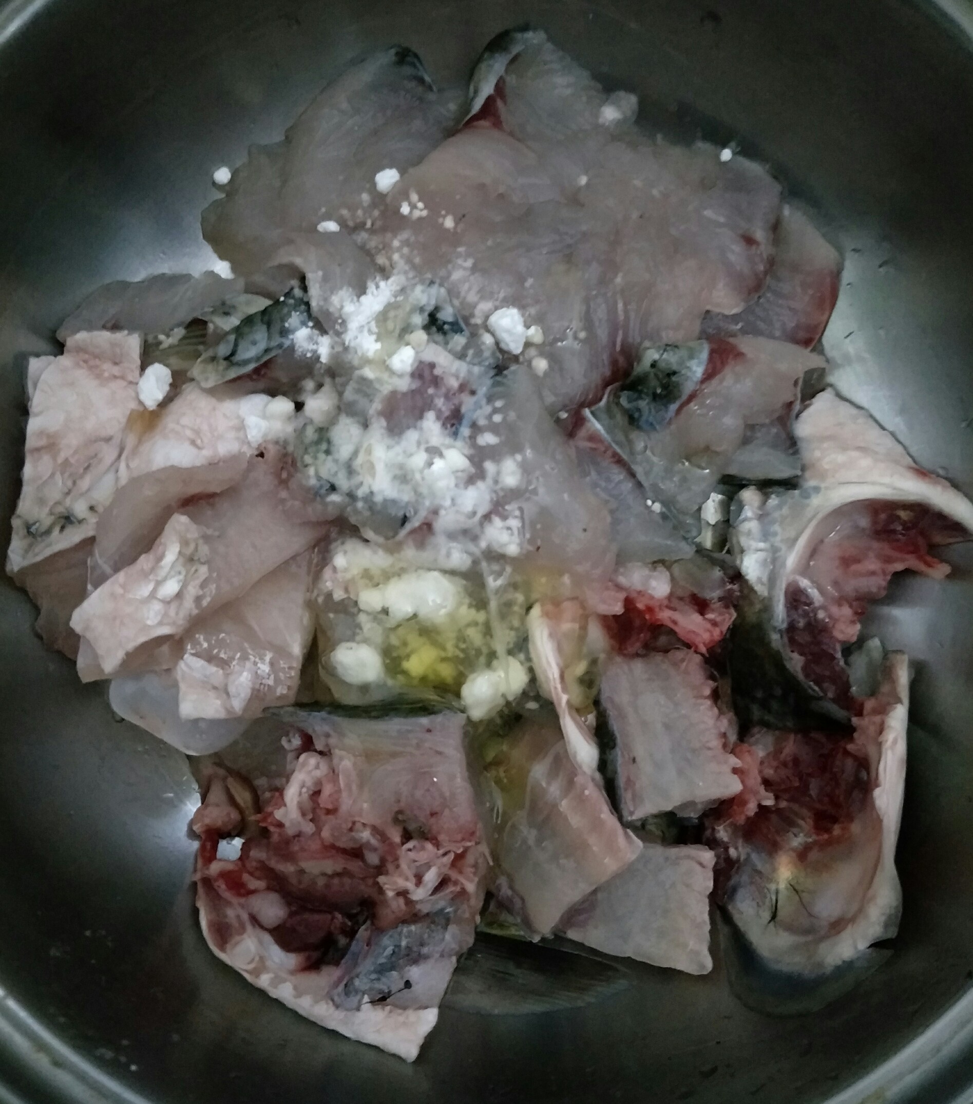 自制酸菜魚的做法 步骤3