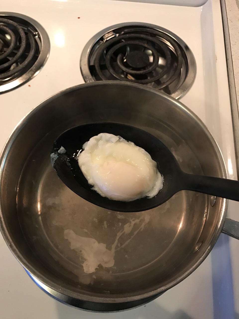 完美水煮嫩荷包蛋的做法 步骤4