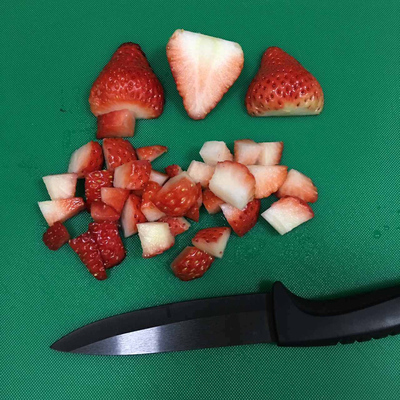 水晶草莓涼粉的做法 步骤3
