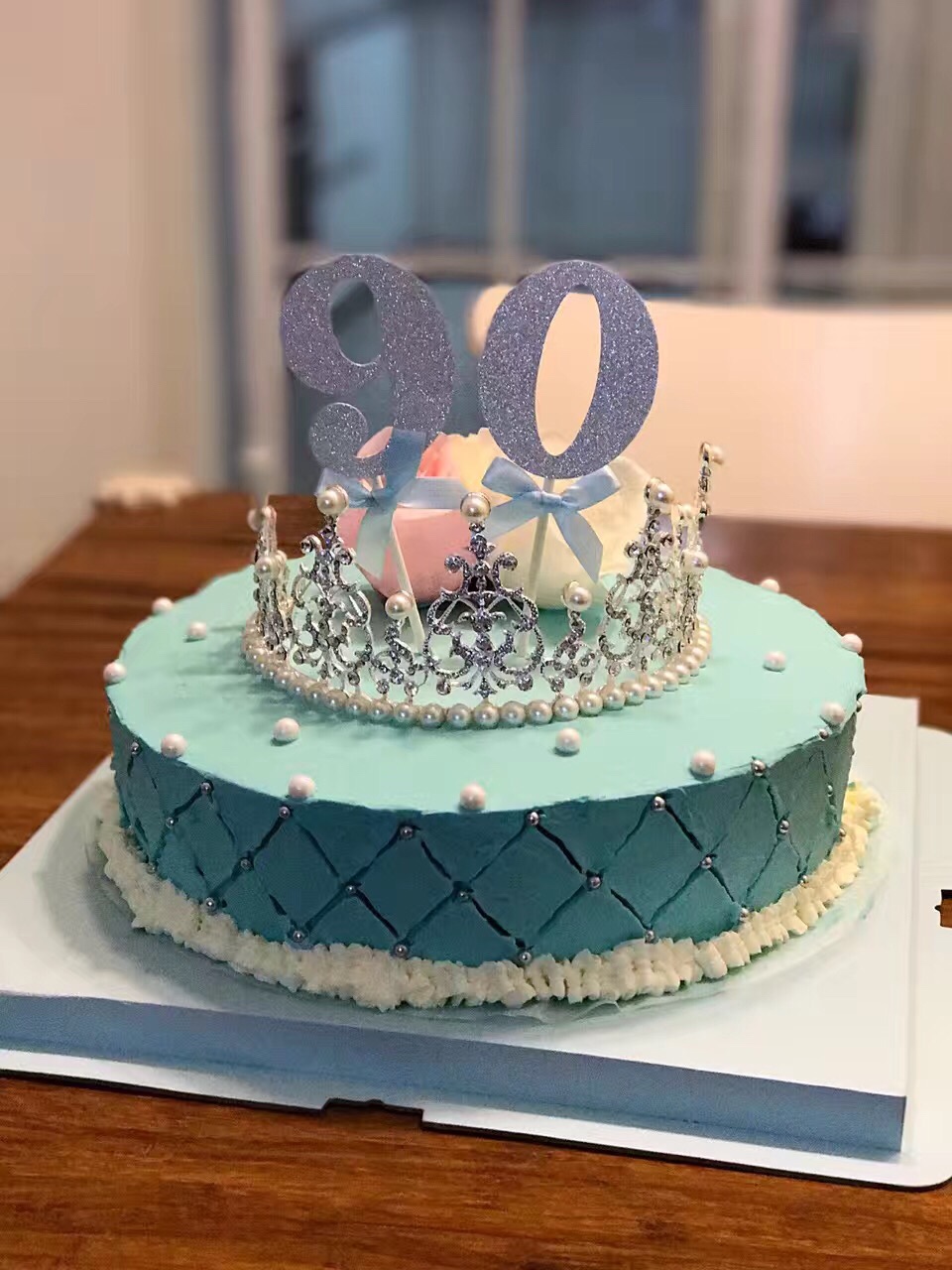 10寸珍珠皇冠生日蛋糕的做法 步骤19
