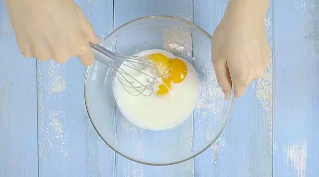 一分鐘教你無油酸奶蛋糕的做法 步骤1