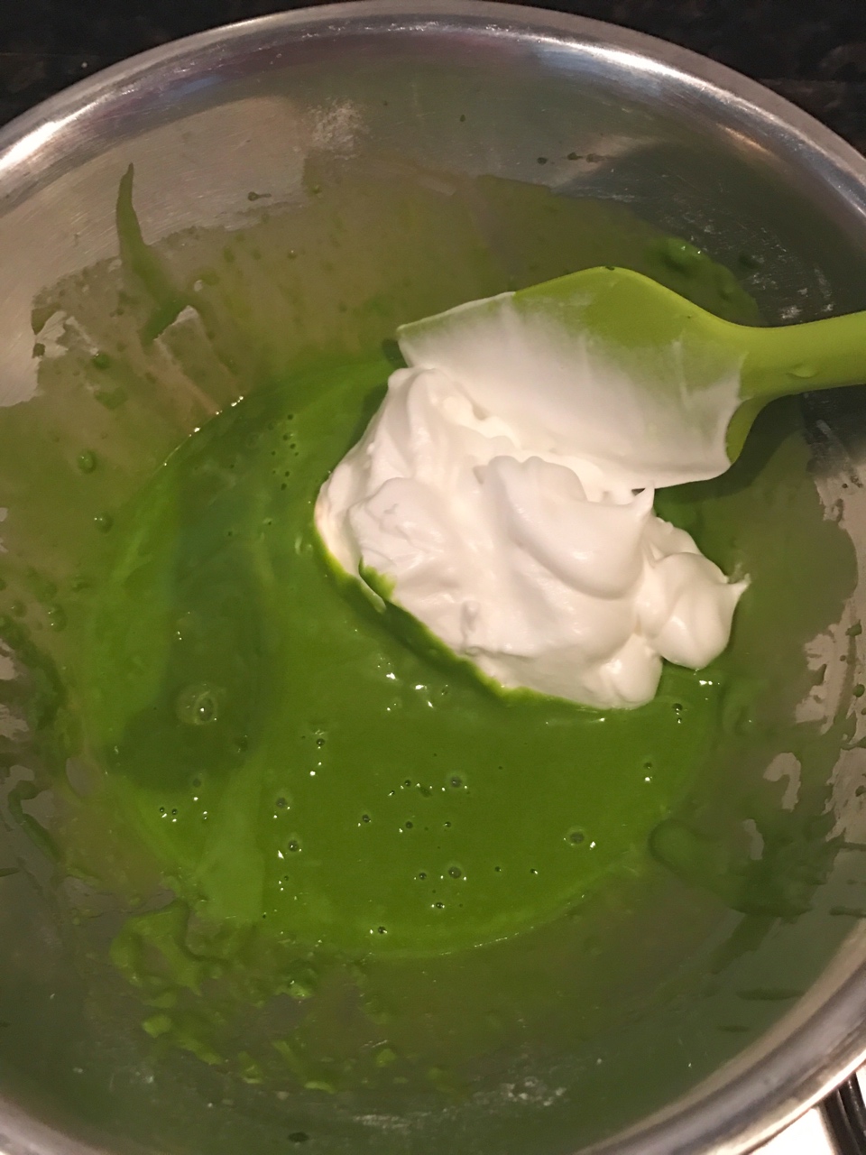 斑蘭（香蘭）蛋糕/綠蛋糕（新鮮斑蘭葉汁的做法 步骤8