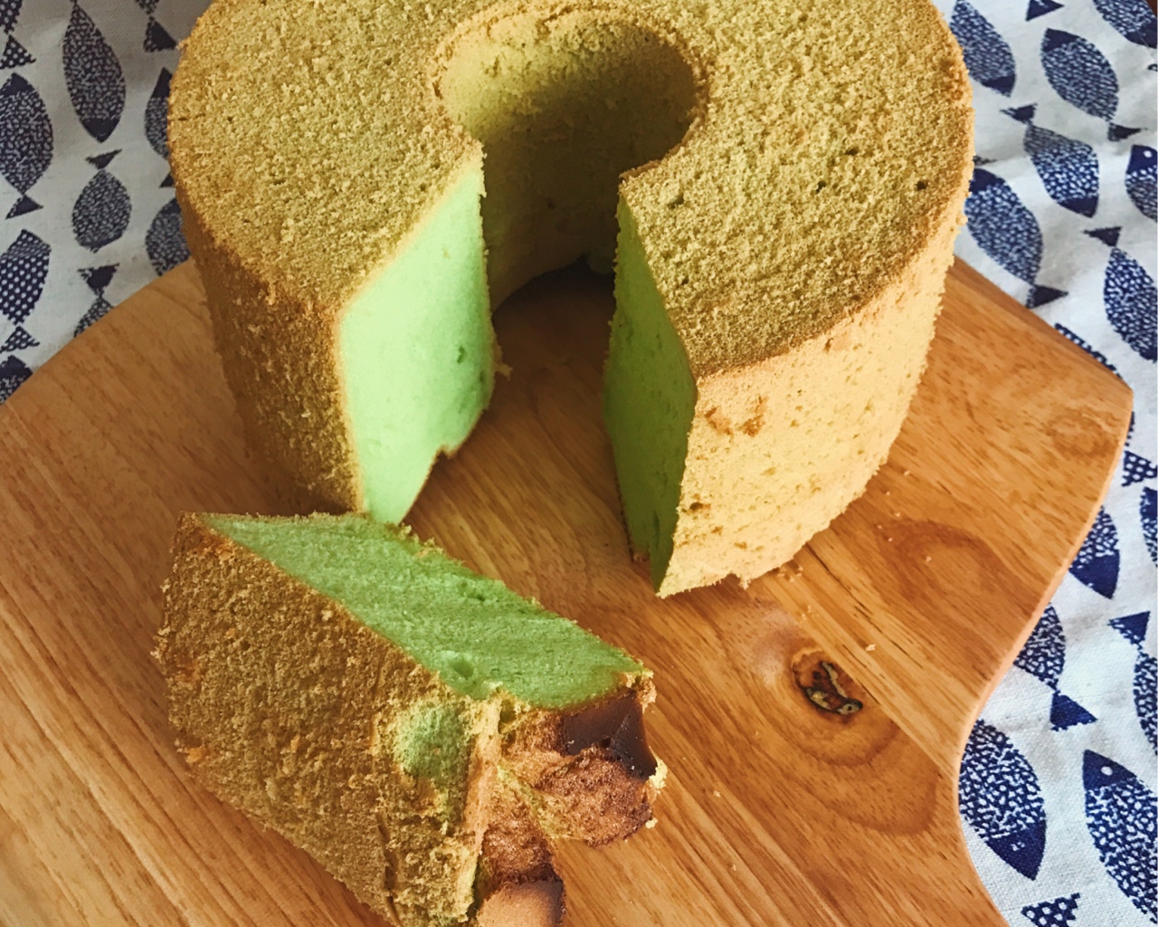 斑蘭（香蘭）蛋糕/綠蛋糕（新鮮斑蘭葉汁的做法 步骤10