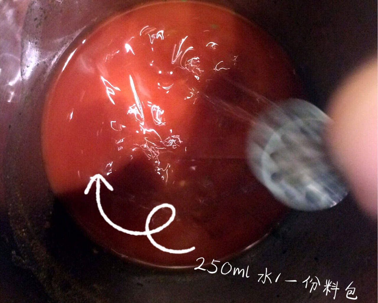 經典番茄醬汁意面 Spaghetti Bolognese的做法 步骤3