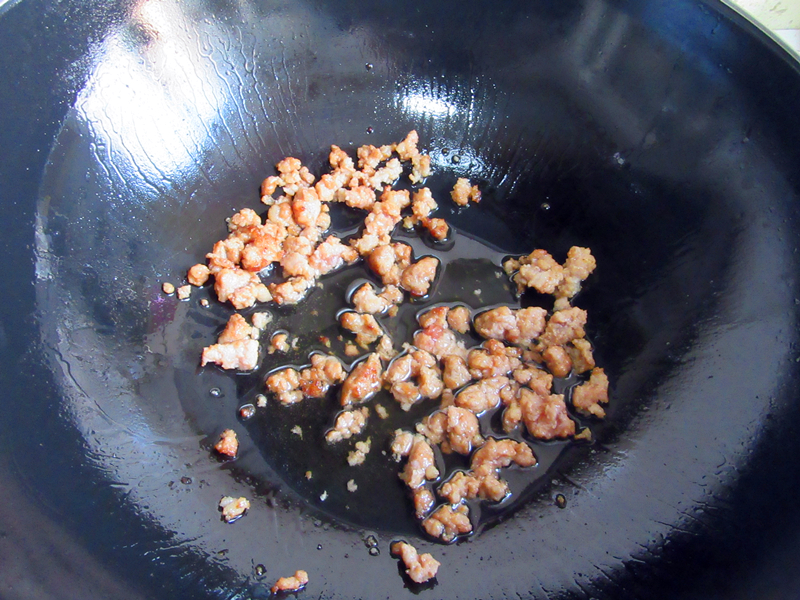 肉末醬豆角面的做法 步骤4
