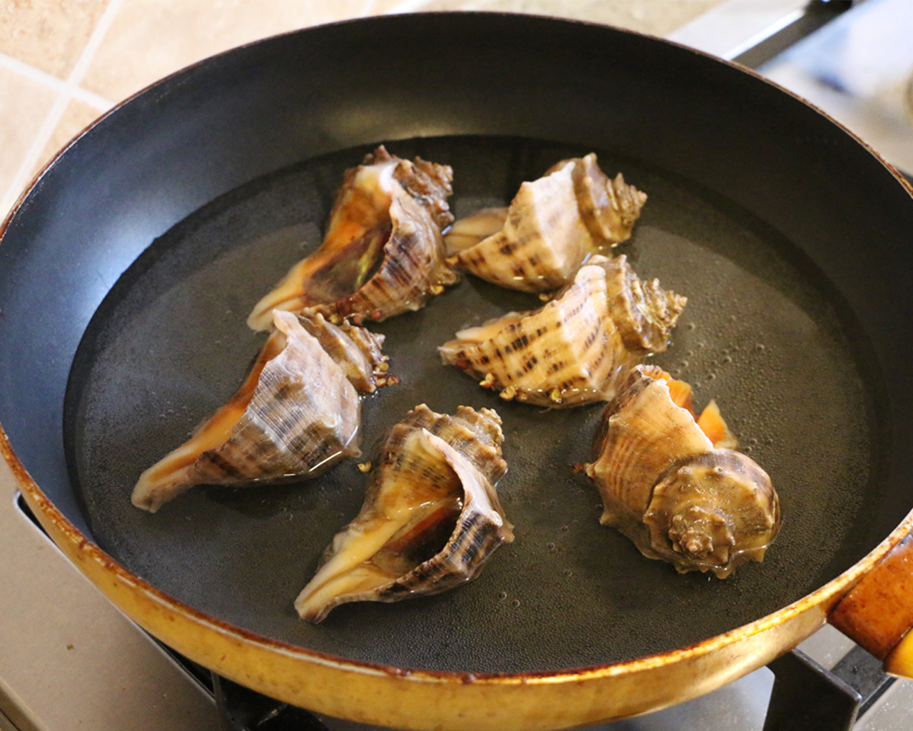 彼得海鮮-家常菜快手菜冷盤之溫拌海螺片的做法 步骤1