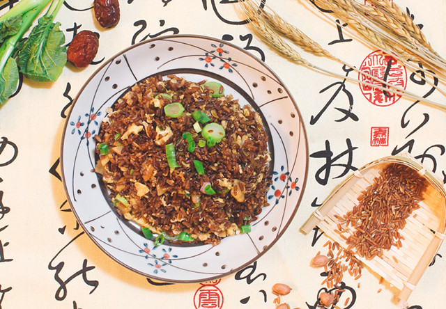 咸魚紅米炒飯【發酵食堂】的做法 步骤9